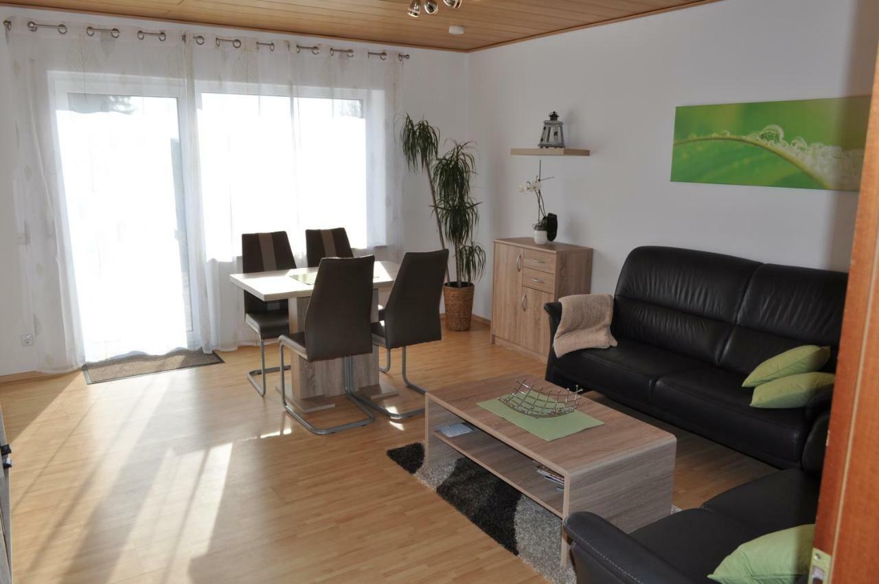 Ferienwohnung Familie Slepitzka Niedenstein Esterno foto