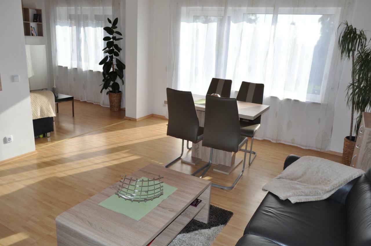 Ferienwohnung Familie Slepitzka Niedenstein Esterno foto